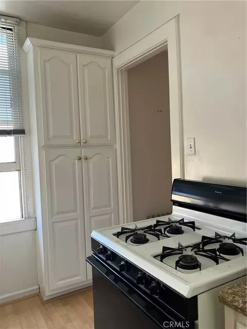 Kitchen - 455 E Ocean Blvd, Long Beach, CA 90802 photo 8 of 10