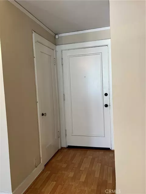 Entry Way - 455 E Ocean Blvd, Long Beach, CA 90802 photo 1 of 2
