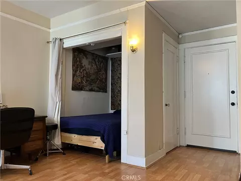 Bedroom - 455 E Ocean Blvd, Long Beach, CA 90802 photo 2 of 4