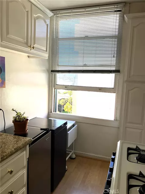 Kitchen - 455 E Ocean Blvd, Long Beach, CA 90802 photo 2 of 10