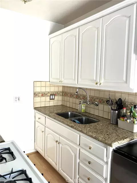 Kitchen - 455 E Ocean Blvd, Long Beach, CA 90802 photo 5 of 10