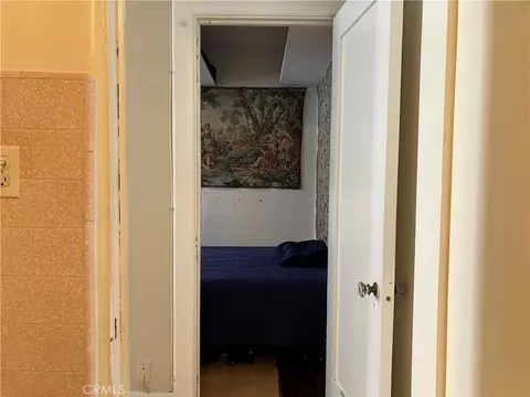 Bedroom - 455 E Ocean Blvd, Long Beach, CA 90802 photo 3 of 4