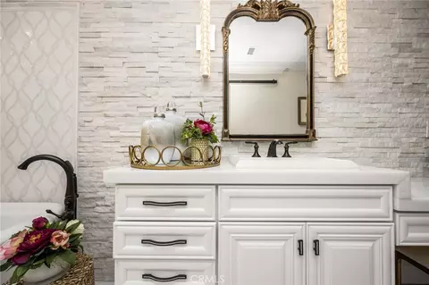 Bath - 5603 E Crest De Vl, Orange, CA 92867 photo 3 of 7