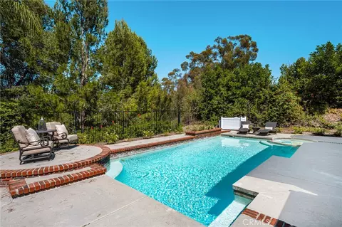Exterior - 5603 E Crest De Vl, Orange, CA 92867 photo 14 of 16