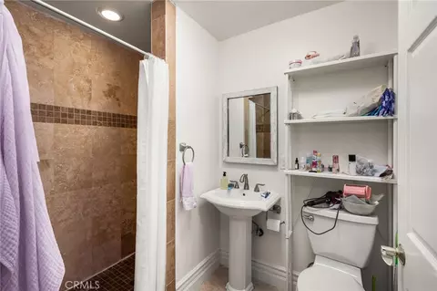 Bath - 2338 E Altura, Orange, CA 92867 photo 1 of 4