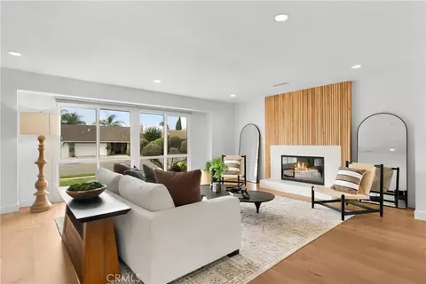Living - 2772 Tern Cir, Costa Mesa, CA 92626 photo 2 of 3