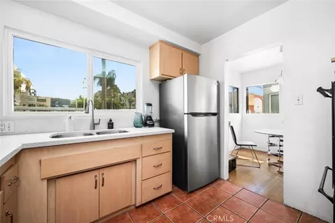 Kitchen - 438 Cedar #7, Long Beach, CA 90802 photo 2 of 2