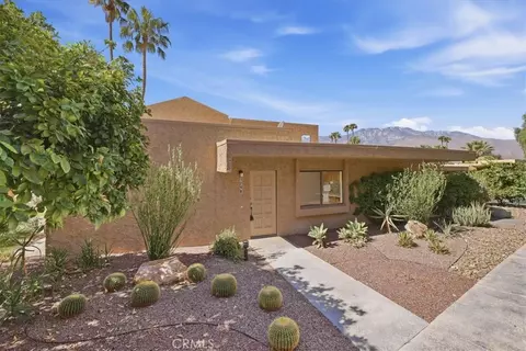 5798 Los Coyotes Dr, Palm Springs, CA 92264