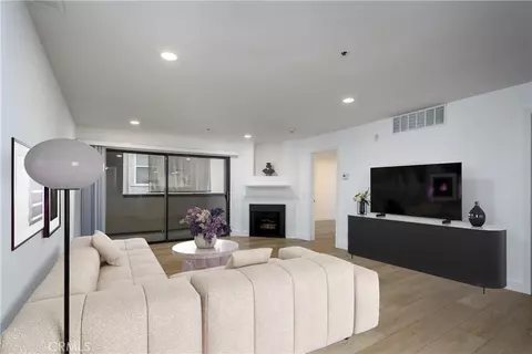 Living - 35 Linden #202, Long Beach, CA 90802 photo 7 of 8