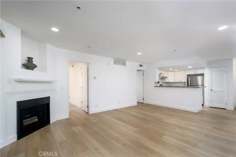 Living - 35 Linden #202, Long Beach, CA 90802 photo 4 of 8