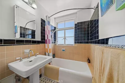 Bath - 800 E Ocean Blvd #1505, Long Beach, CA 90802 photo 2 of 2