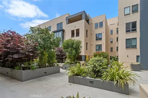 Exterior - 39 S Los Robles Ave #6017, Pasadena, CA 91101 photo 3 of 3