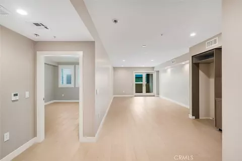 Living - 39 S Los Robles Ave #6017, Pasadena, CA 91101 photo 5 of 5