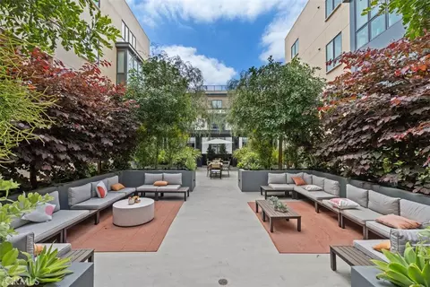 Exterior - 39 S Los Robles Ave #6017, Pasadena, CA 91101 photo 2 of 3