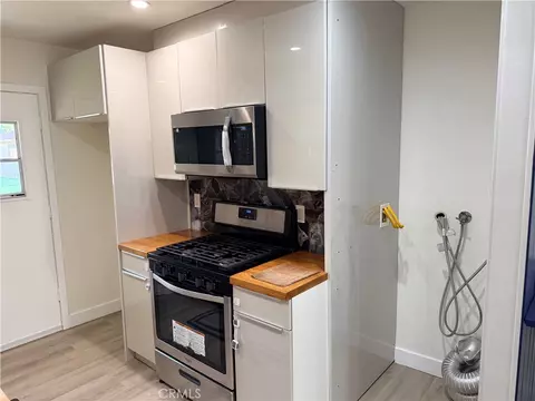 Kitchen - 440 E 234th Walk, Carson, CA 90745 photo 2 of 2