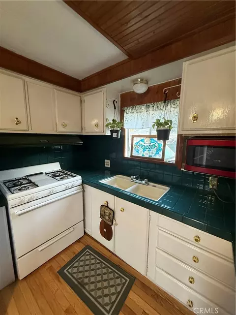 300 E Arbor #25, Long Beach, CA 90805 photo 5