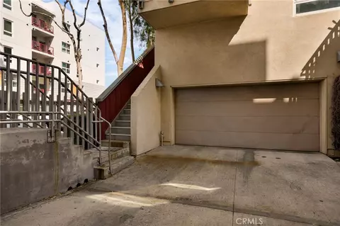 Exterior - 302 E 19th #3, Long Beach, CA 90806 photo 3 of 3