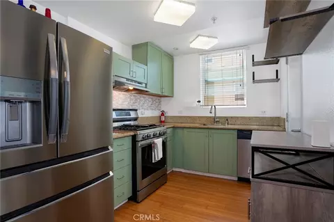Kitchen - 302 E 19th #3, Long Beach, CA 90806 photo 2 of 2
