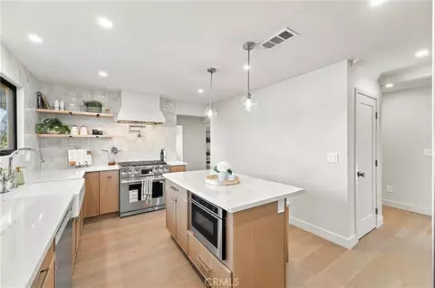 Kitchen - 718 Kenoak, Placentia, CA 92870 photo 5 of 7