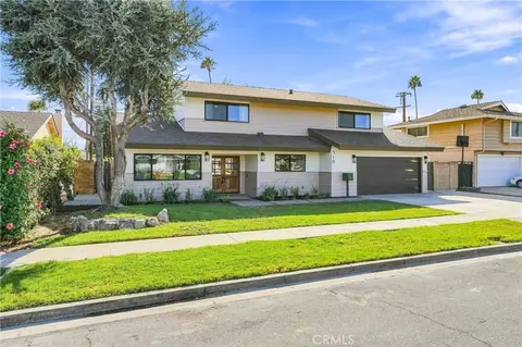Exterior - 718 Kenoak, Placentia, CA 92870 photo 5 of 10