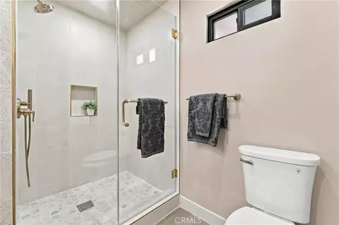 Bath - 718 Kenoak, Placentia, CA 92870 photo 3 of 7