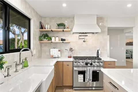 Kitchen - 718 Kenoak, Placentia, CA 92870 photo 4 of 7