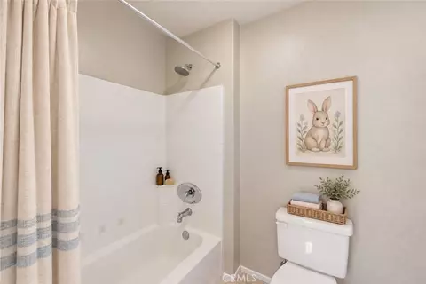 Bath - 45000 Vine Clf, Temecula, CA 92592 photo 5 of 12