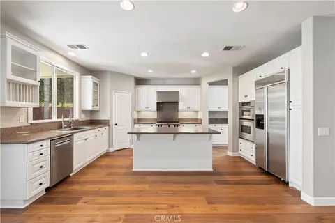 Kitchen - 45000 Vine Clf, Temecula, CA 92592 photo 3 of 3