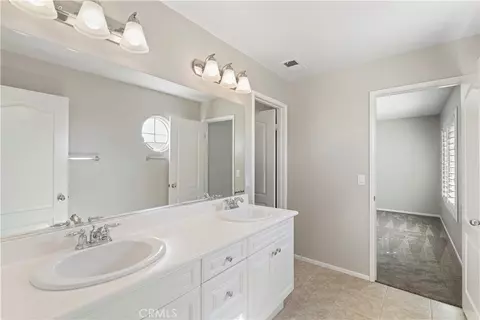 Bath - 45000 Vine Clf, Temecula, CA 92592 photo 10 of 12