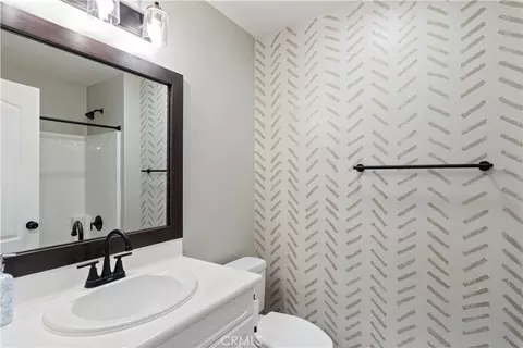 Bath - 45000 Vine Clf, Temecula, CA 92592 photo 7 of 12