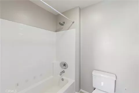 Bath - 45000 Vine Clf, Temecula, CA 92592 photo 11 of 12