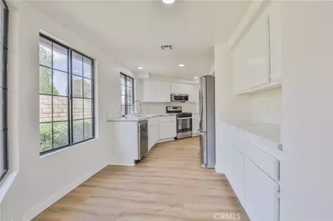 Entry Way - 5192 Galano Dr, Camarillo, CA 93012 photo 1 of 2