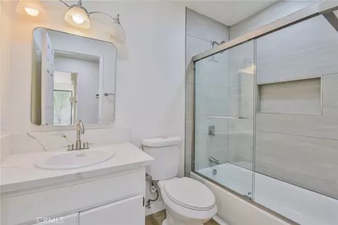 Bath - 5192 Galano Dr, Camarillo, CA 93012 photo 1 of 4