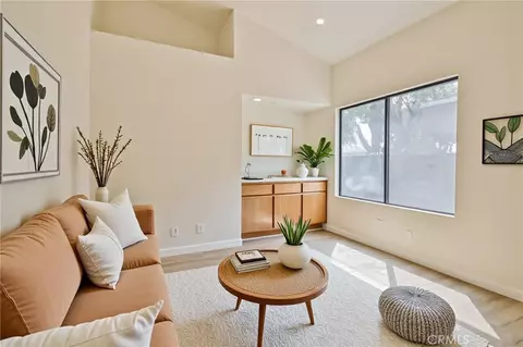 Living - 5192 Galano Dr, Camarillo, CA 93012 photo 6 of 9