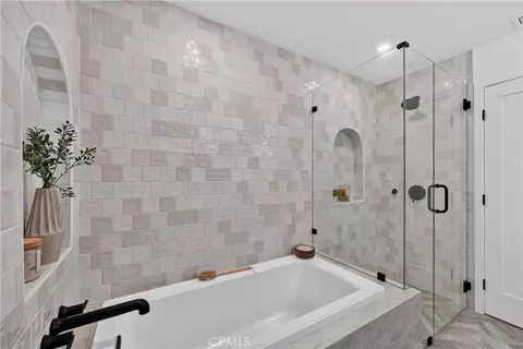 Bath - 5092 Equestrian, Orange, CA 92869 photo 3 of 9