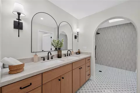 Bath - 5092 Equestrian, Orange, CA 92869 photo 7 of 9