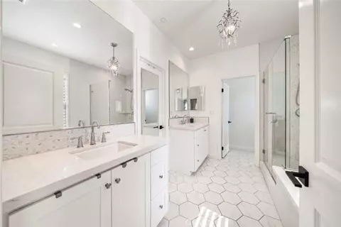 Bath - 104 Quill, Irvine, CA 92620 photo 3 of 6
