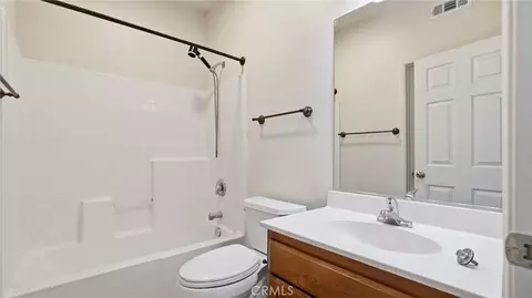 Bath - 93 Kansas #602, Redlands, CA 92373 photo 2 of 2