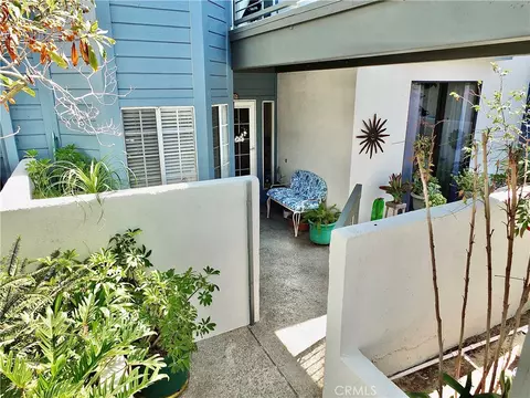 Exterior - 4717 E 4th, Long Beach, CA 90814 photo 10 of 10
