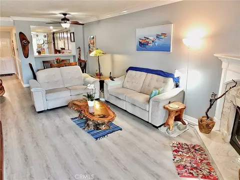 Living - 4717 E 4th, Long Beach, CA 90814 photo 2 of 4