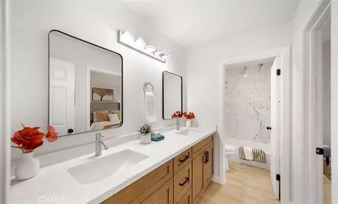 Bath - 6727 E Pinnacle Pointe, Orange, CA 92869 photo 7 of 8