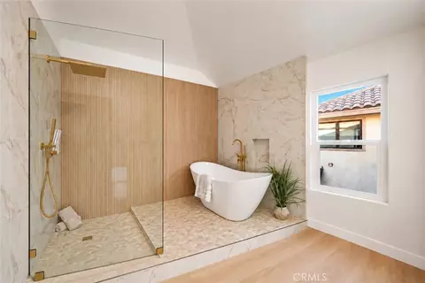 Bath - 6727 E Pinnacle Pointe, Orange, CA 92869 photo 4 of 8