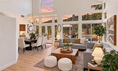Living - 6727 E Pinnacle Pointe, Orange, CA 92869 photo 1 of 4