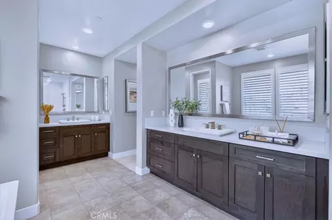 Bath - 168 Crossover, Irvine, CA 92618 photo 5 of 11