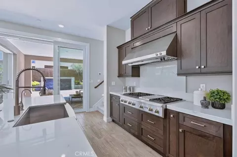Kitchen - 168 Crossover, Irvine, CA 92618 photo 5 of 6