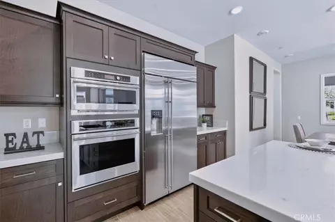Kitchen - 168 Crossover, Irvine, CA 92618 photo 4 of 6