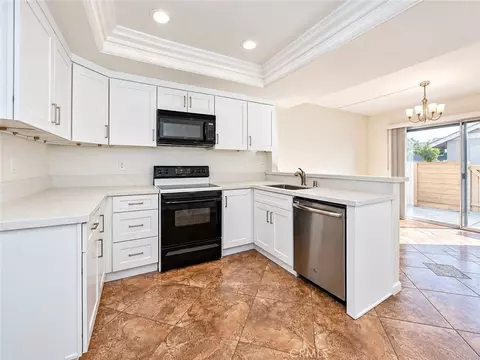 64 Ashbrook, Irvine, CA 92604 photo 4
