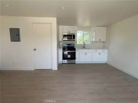 426 E 17th, Long Beach, CA 90813 photo 4
