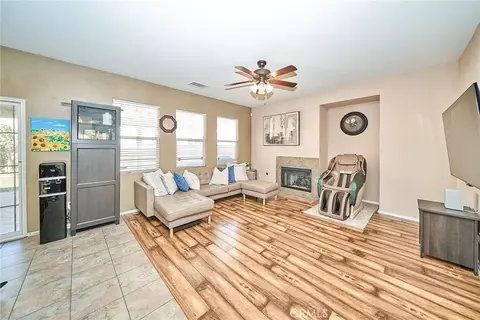 Living - 10249 Jennifer, Hesperia, CA 92345 photo 7 of 7