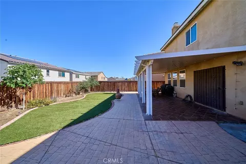 Exterior - 10249 Jennifer, Hesperia, CA 92345 photo 6 of 8